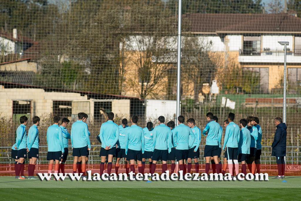 El Bilbao Athletic durante un entrenamiento | Foto: Unai Zabaleta