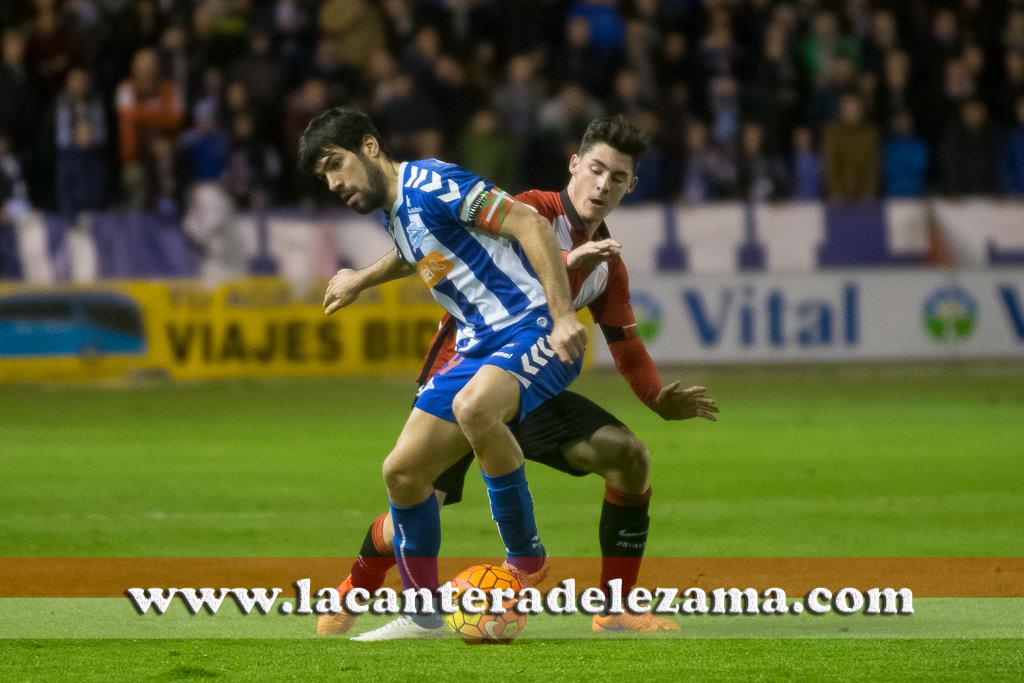 Jon Iru ante Manu García | Foto: Unai Zabaleta