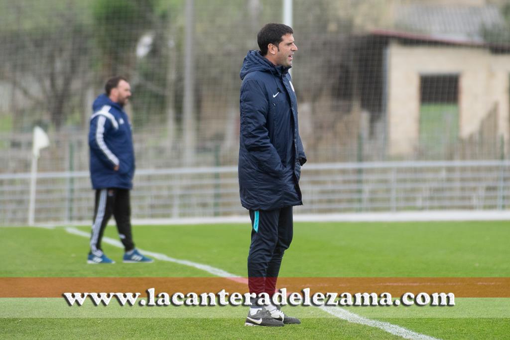 Imanol de la Sota entrenador del Juvenil DH | Foto: Unai Zabaleta