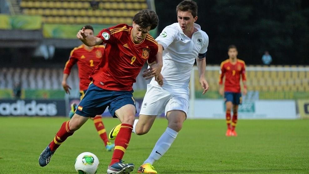 Iker Hernández con Laporte en el Europeo sub´19 de Lituania en 2013 | Foto: uefa.com