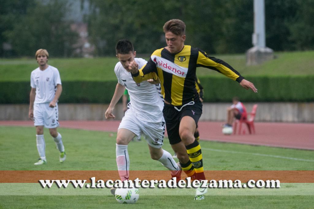 Adrián Celador con el Zamudio en la pretemporada 2016/17 | Foto: Unai Zabaleta 