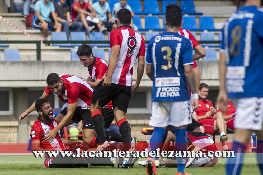 Bengoa celebra el primer gol | Foto: Unai Zabaleta
