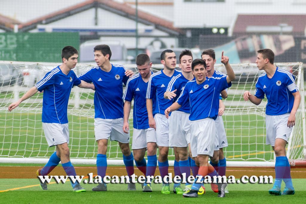 Los jugadores de la Txantrea celebran el 0-1 | Foto: Unai Zabaleta