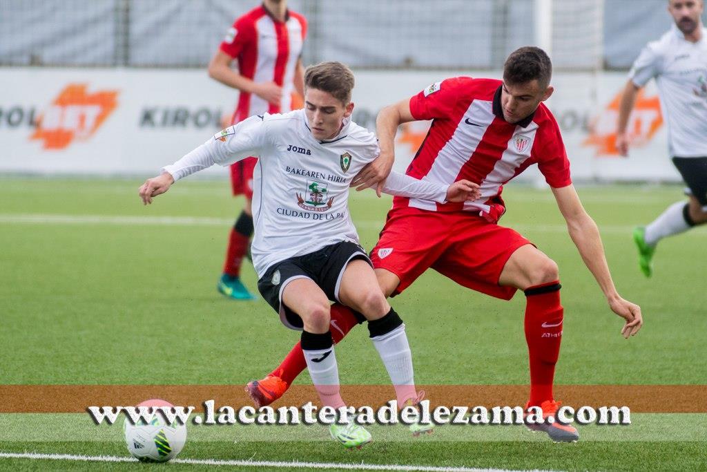 Iñigo Muñoz con el Gernika ante el Bilbao Athletic | Foto: Unai Zabaleta