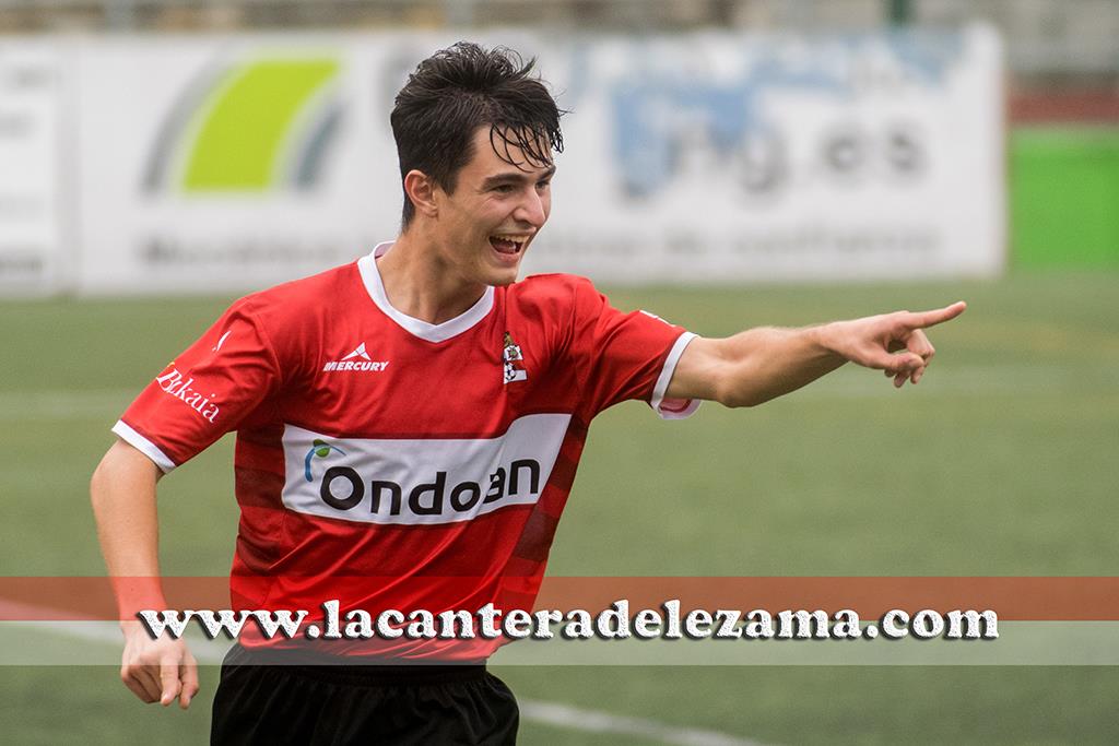 Aitor Cuenca con el Danok Bat | Foto: Unai Zabaleta 