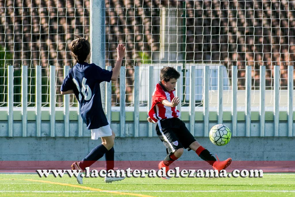 Urtzi Albizua con el Athletic alevín A | Foto: Unai Zabaleta