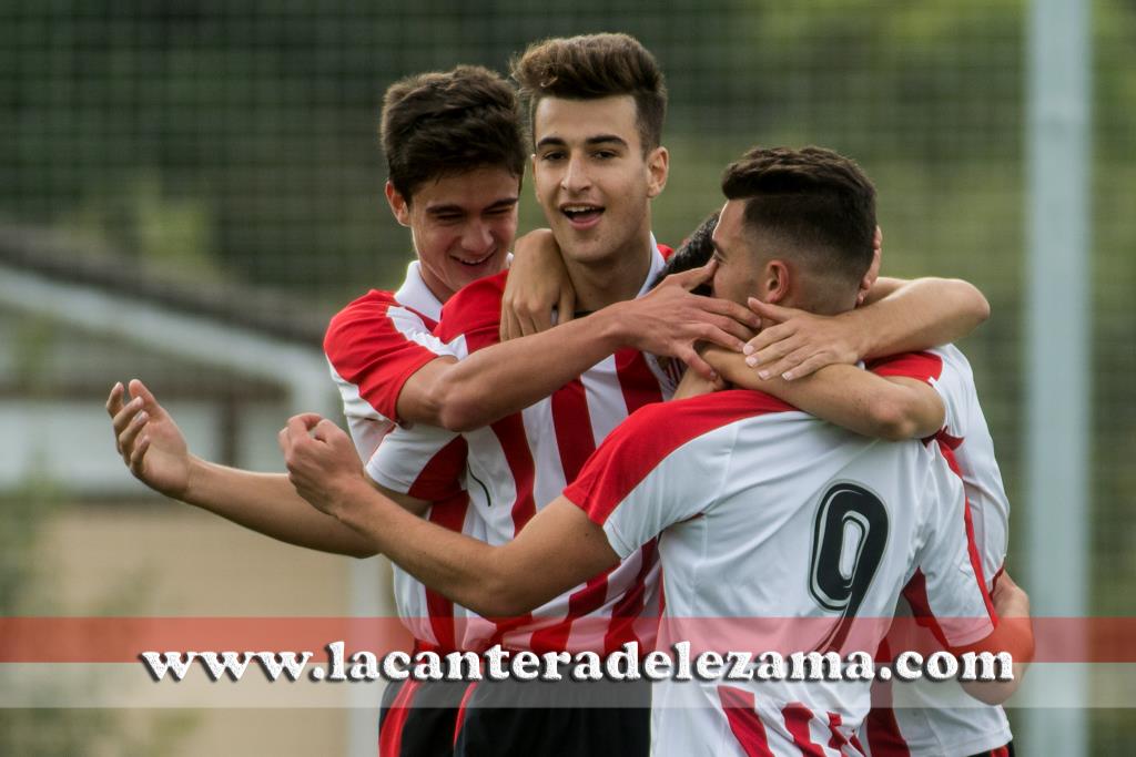 Celebración del 4-2 de Azcona | Foto: Unai Zabaleta 