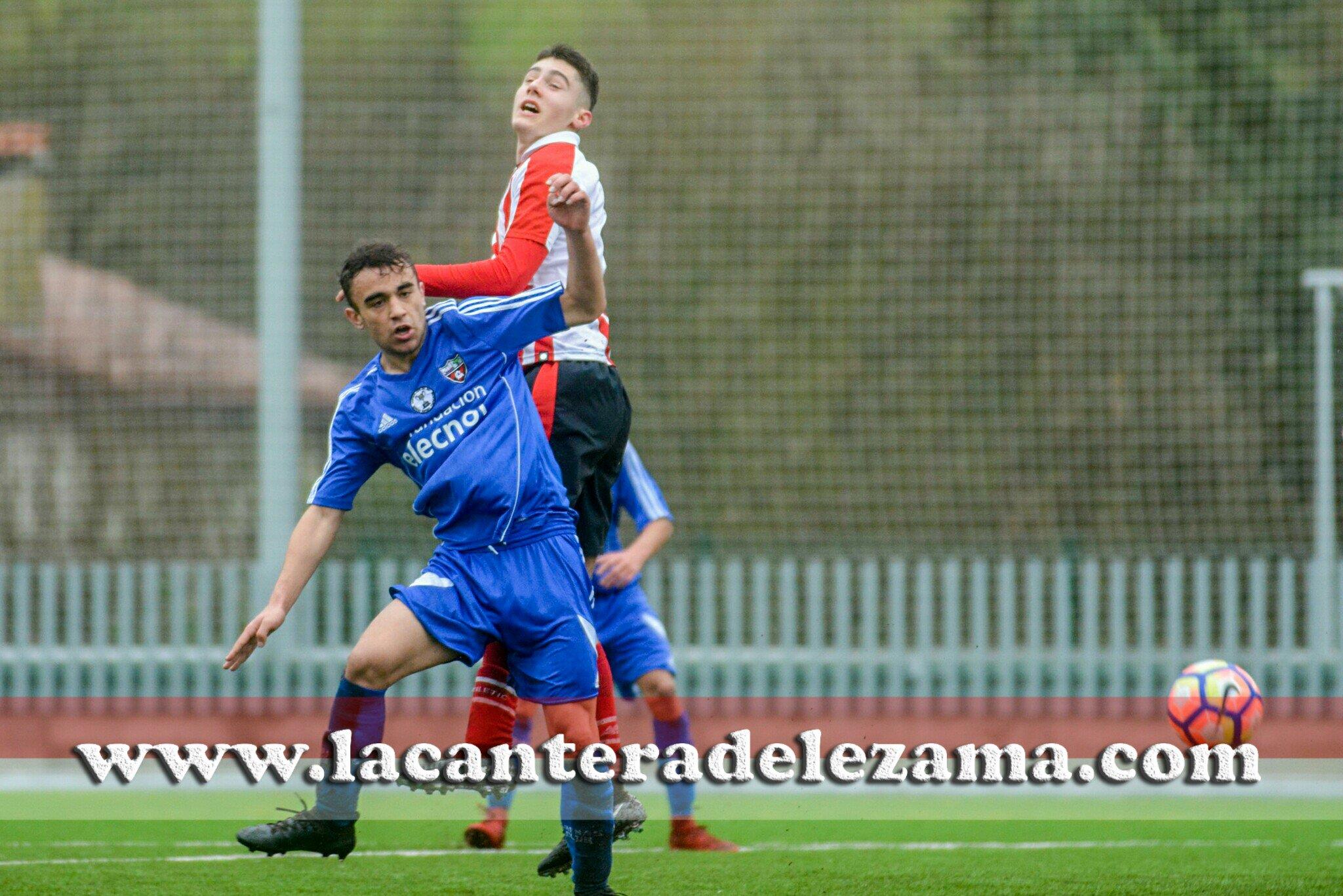 Unai Vélez ante el Romo | Foto: Unai Zabaleta